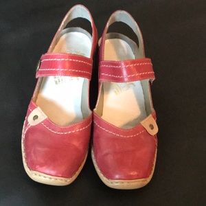 rieker sandals size 37